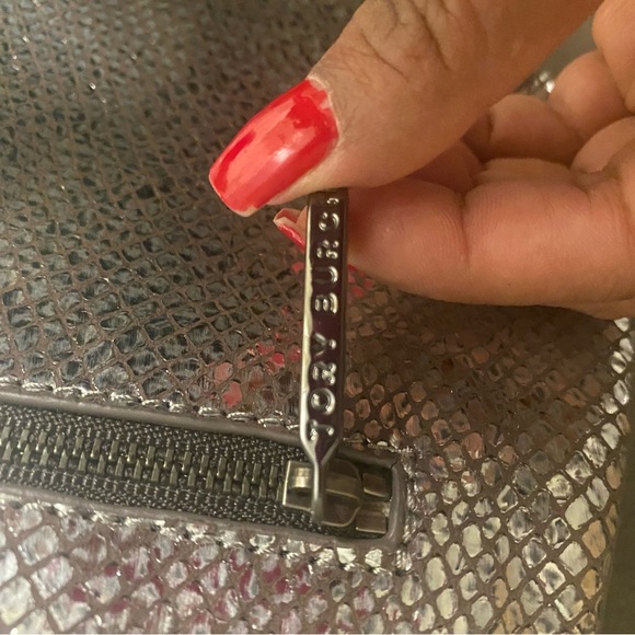 Like New TORY BURCH Crome/Silver Metallic Gunmetal Chain Linked Crossbody/Clutch - Picture 10 of 14